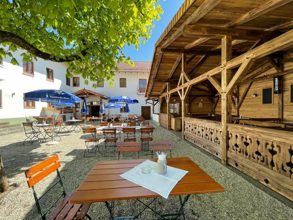 Landgasthaus Zur Linde Pleiskirchen Luaran gambar